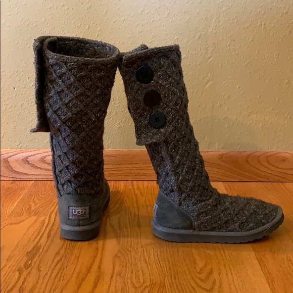 UGG Knit Boots - Picture 3 of 7